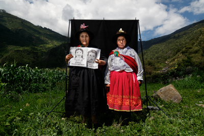 Leurs tantes rappellent deux enfants portés disparus le 14 août 1985. Ayacucho, 2017.
<br><i><b>
The aunts recall two children who went missing on August 14, 1985. Ayacucho 2017.</b></i>